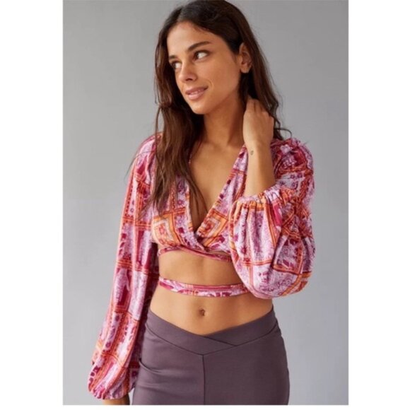 Urban Outfitters | Florentina Wrap Top Crop Long Sleeve Crushed Velvet Pink New - Picture 3 of 8